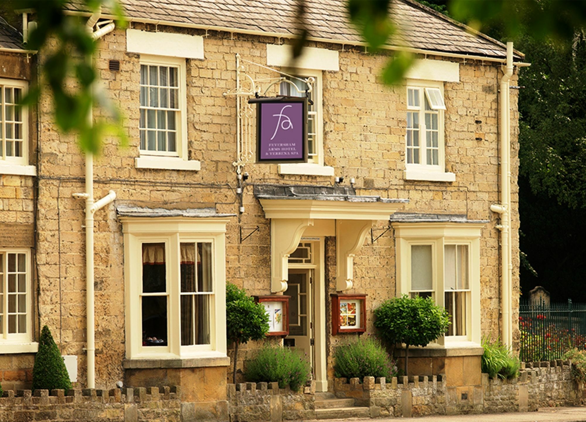 Feversham Arms Hotel & Verbena Spa Helmsley Exterior photo